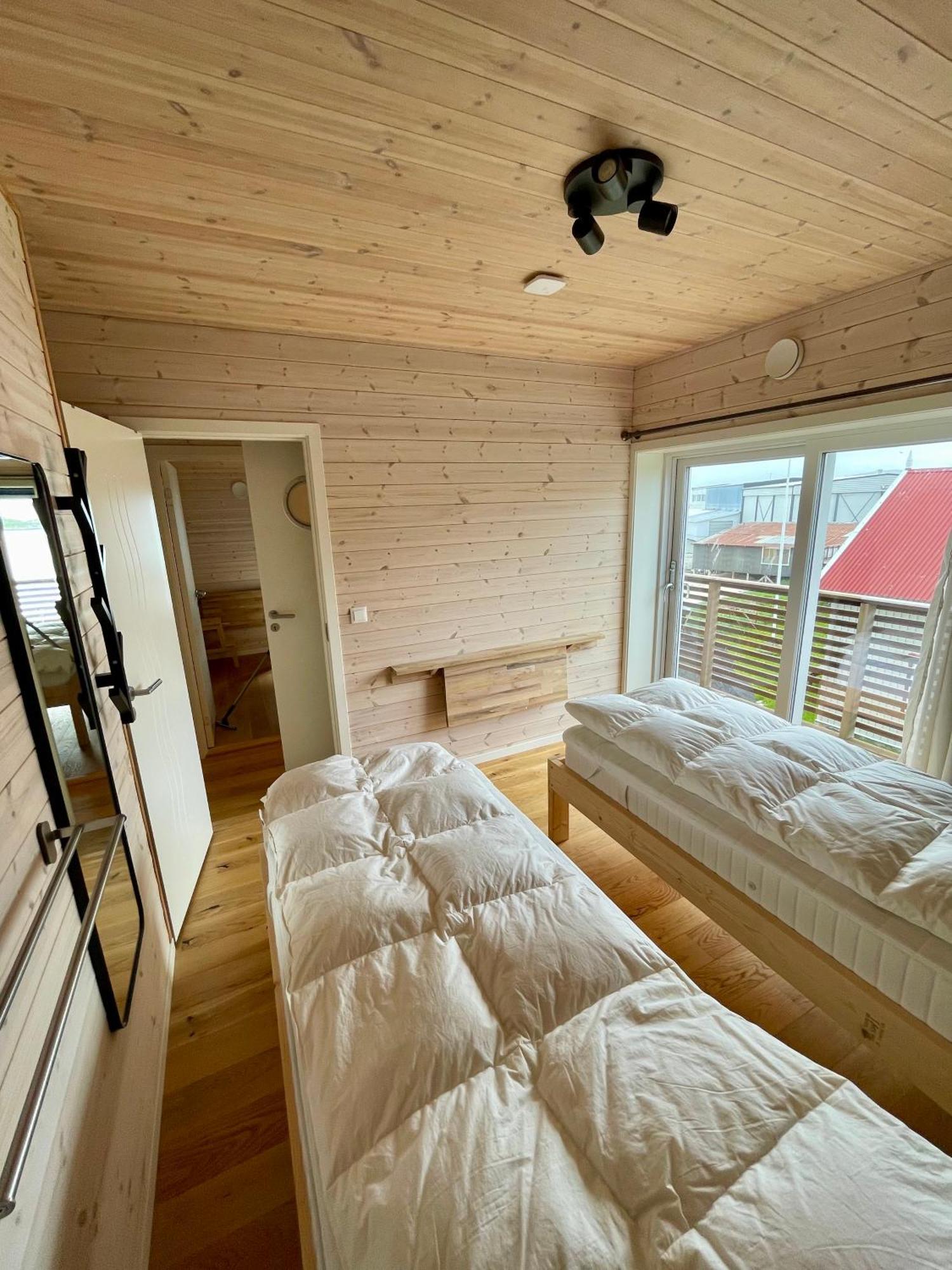 Ecolodge Bathuset 69Nord Sommaroy Exterior photo