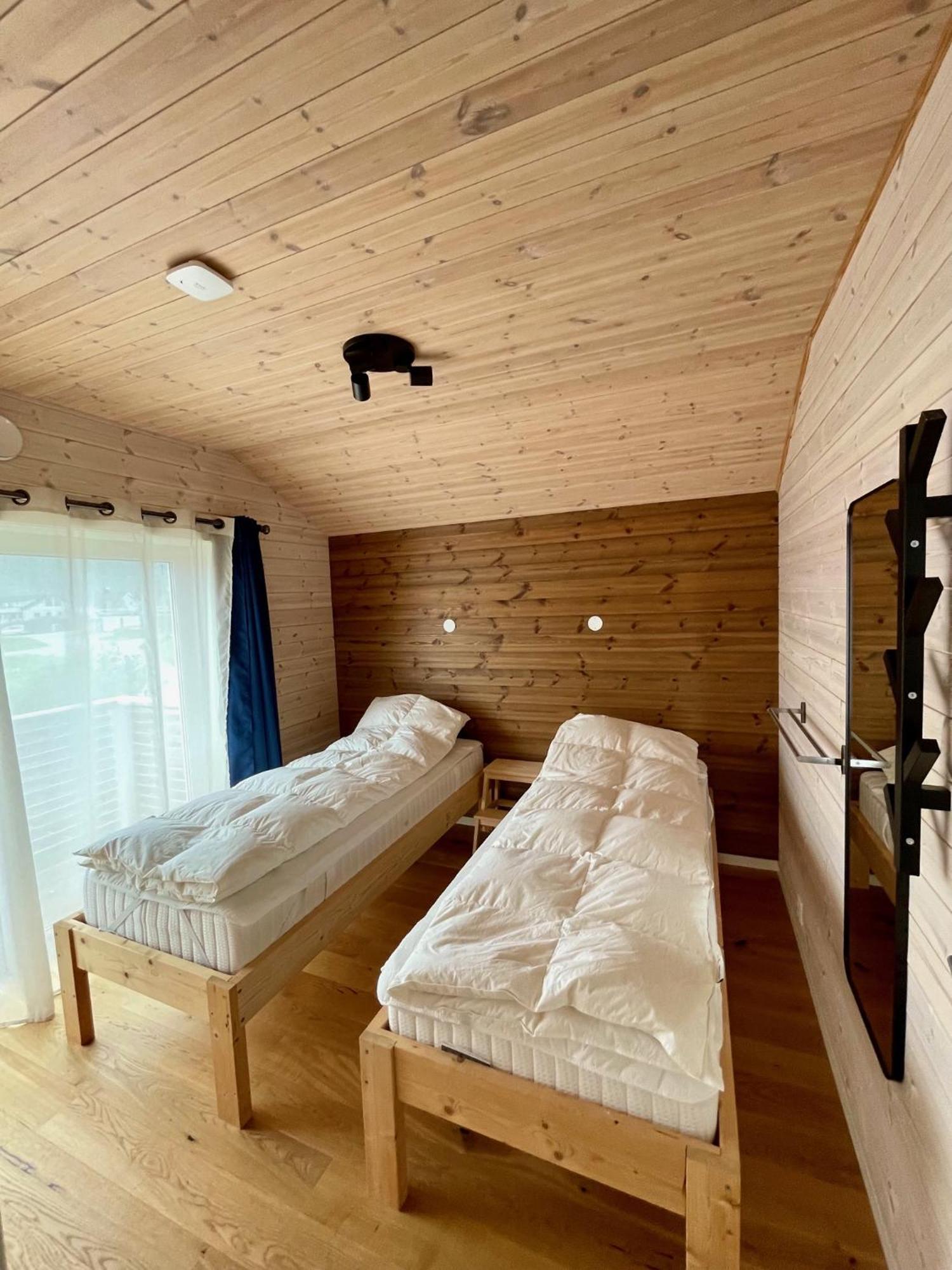Ecolodge Bathuset 69Nord Sommaroy Exterior photo